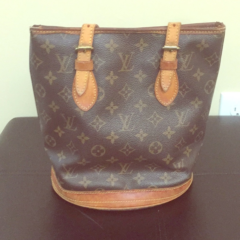 Louis Vuitton PM bucket